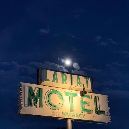 Lariat Motel Moriarty エクステリア 写真